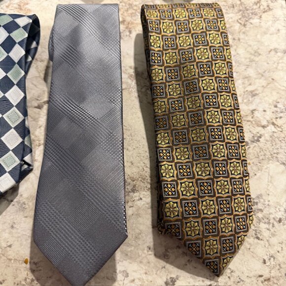 Lot of 12 Designer Neckties: Stafford, Saddlebred, Colours, Mashiko, Madison - Picture 5 of 10